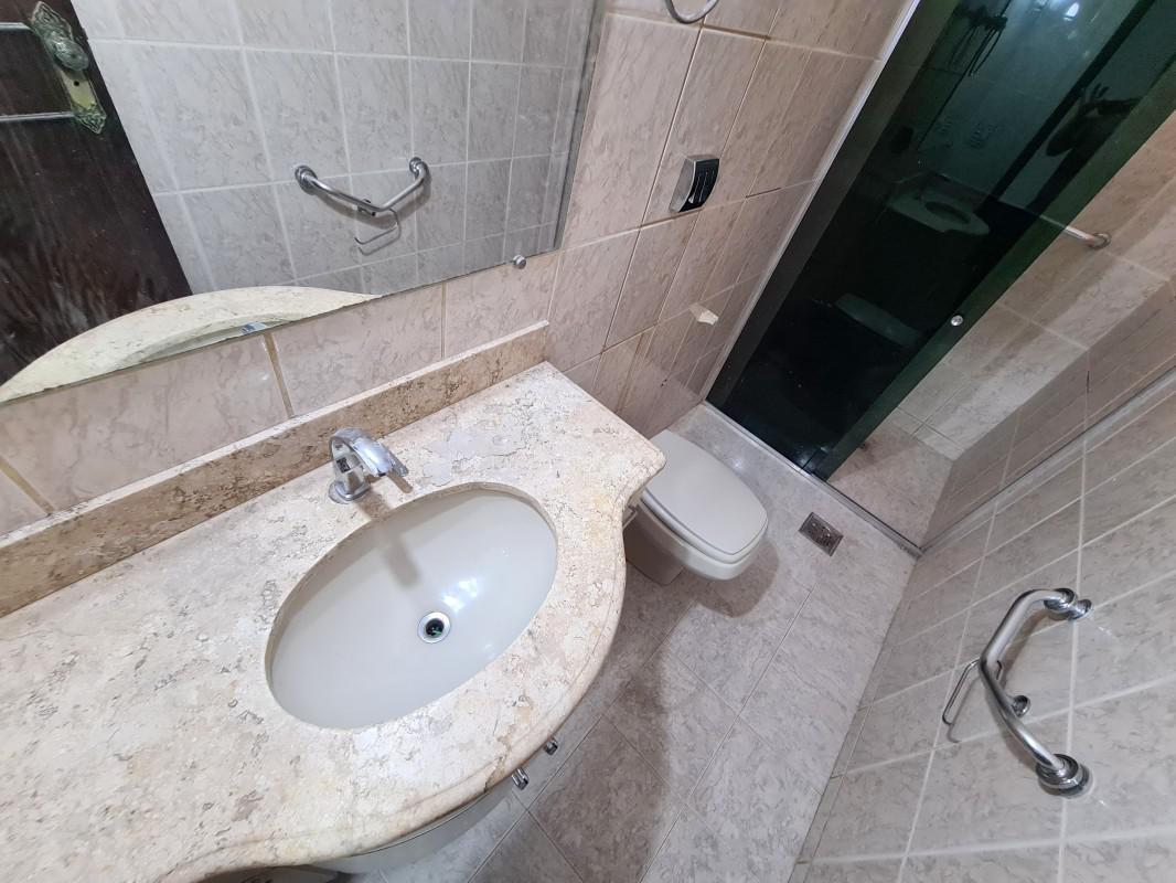 Casa, Gutierrez, 5 Quartos, 4 Vagas, 2 Suítes