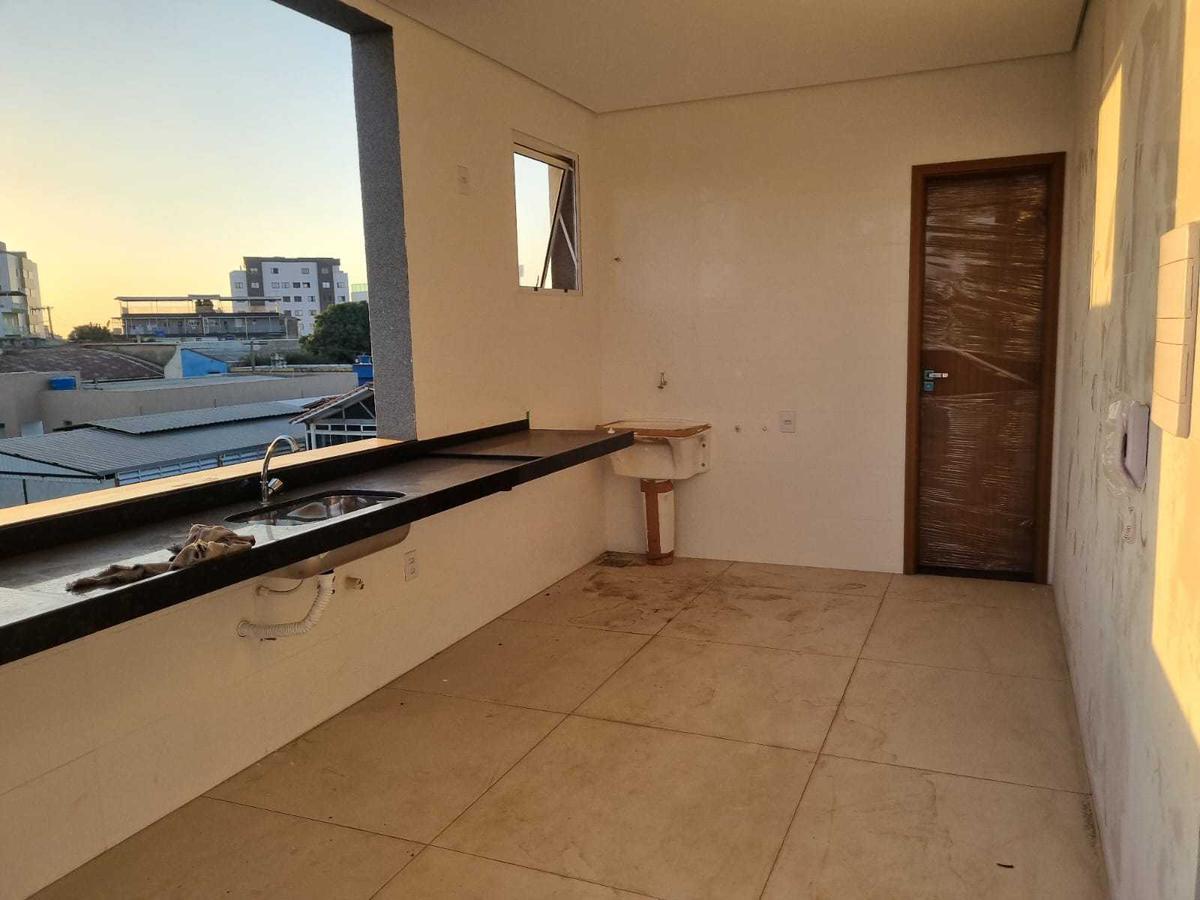 Cobertura, Jardim Industrial, 3 Quartos, 2 Vagas, 1 Suíte