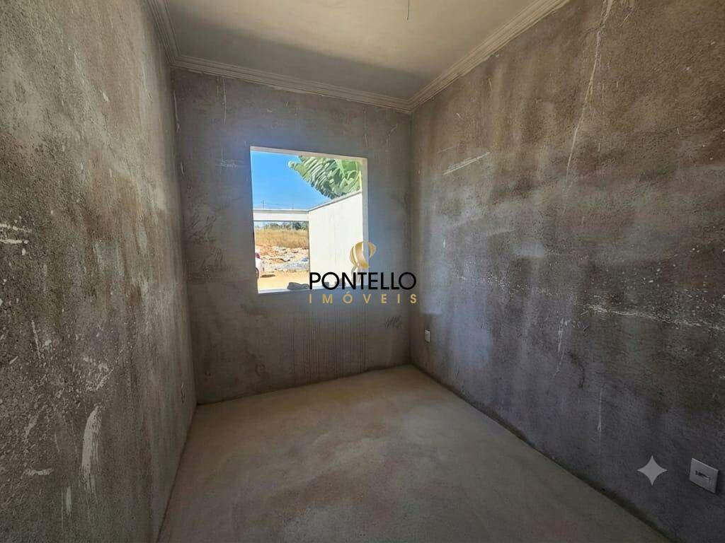 Casa, Cidade de Deus, 2 Quartos, 2 Vagas