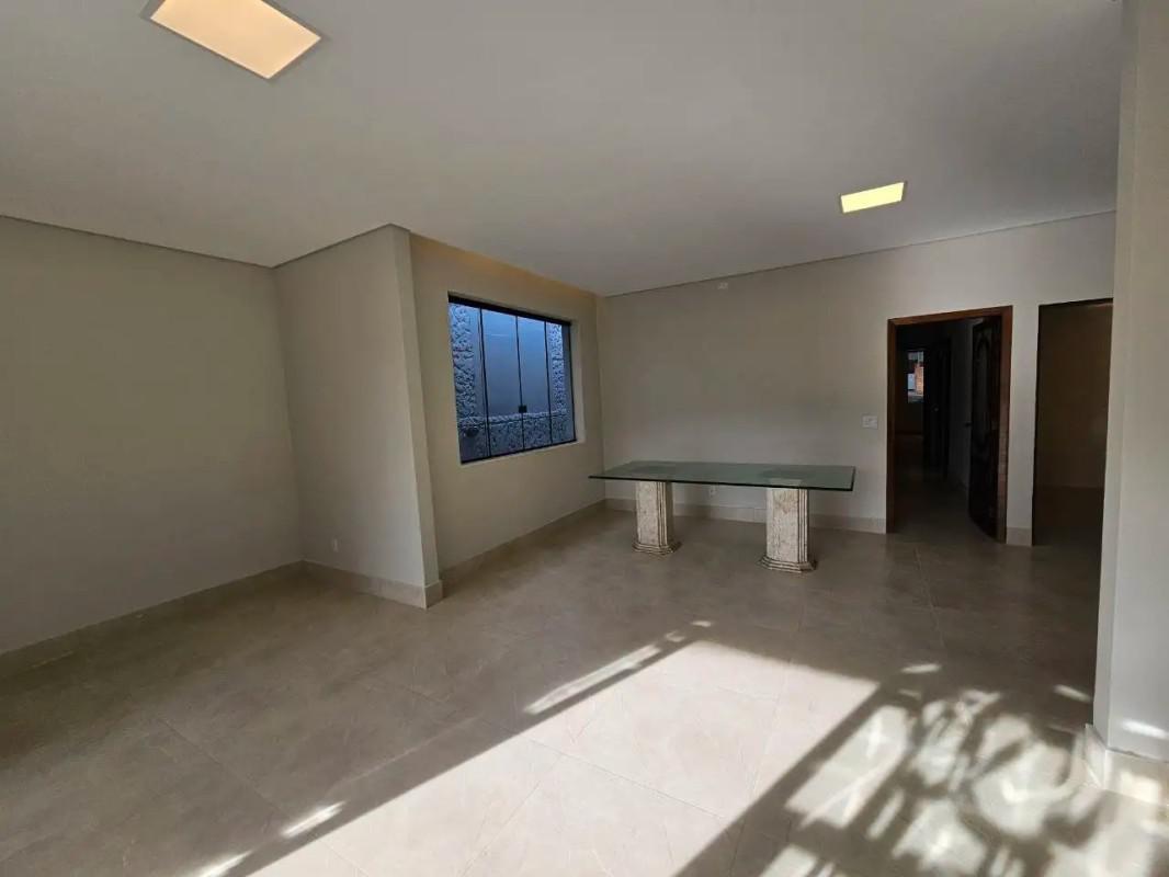 Casa, São Lucas, 3 Quartos, 4 Vagas, 2 Suítes