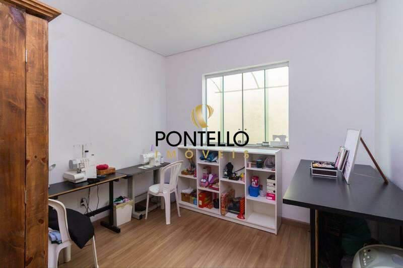 Casa, Estoril, 4 Quartos, 3 Vagas, 4 Suítes