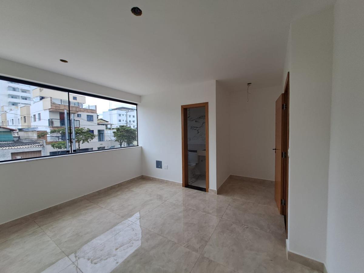 Casa, Santa Branca, 3 Quartos, 4 Vagas, 1 Suíte