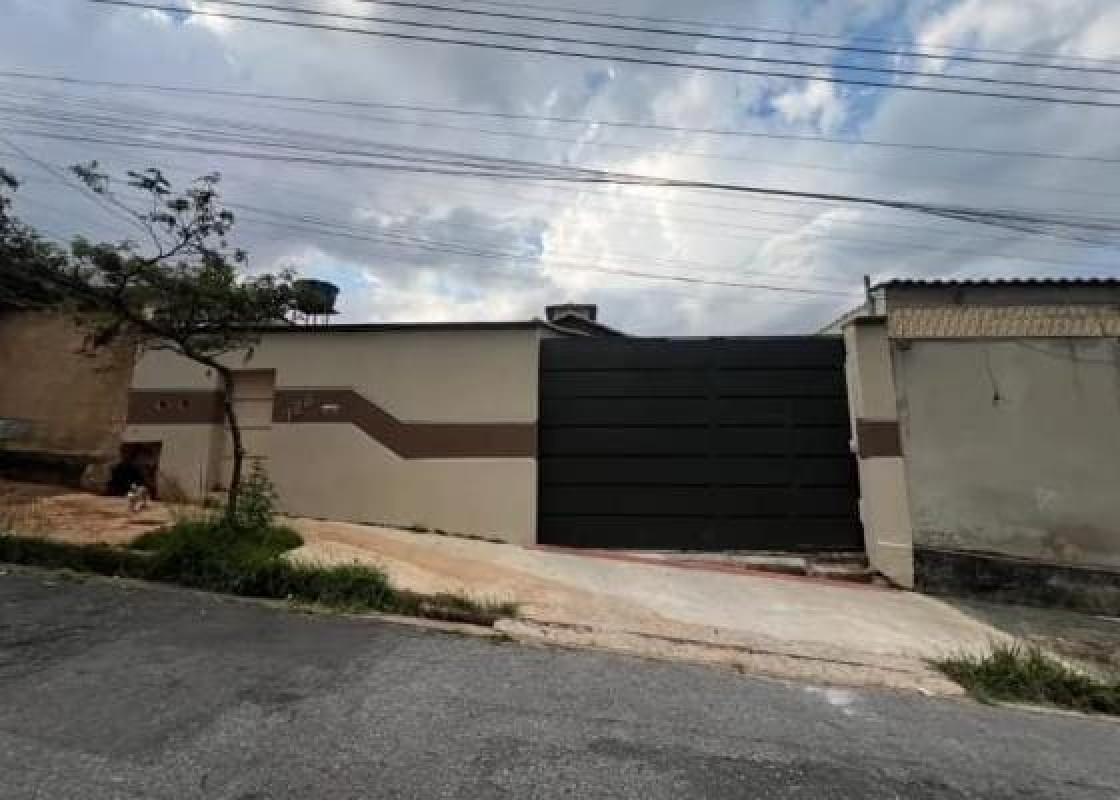 Casa, Santa Helena, 3 Quartos, 5 Vagas, 1 Suíte