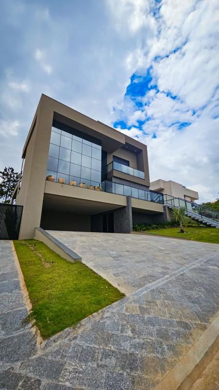 Casa, Alphaville - Lagoa dos Ingleses, 4 Quartos, 3 Vagas, 4 Suítes