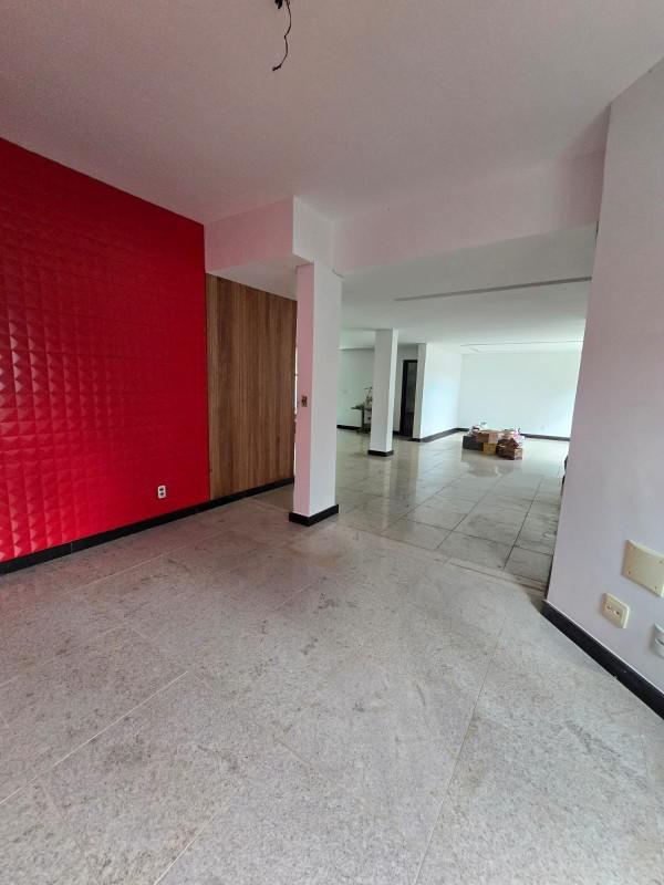 Casa, Cabral, 4 Quartos, 4 Vagas, 3 Suítes