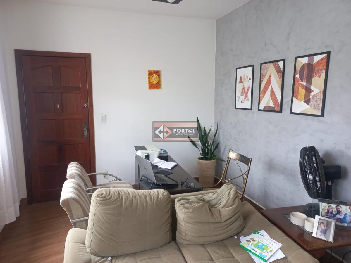 Casa, Vila Clóris, 3 Quartos, 4 Vagas, 1 Suíte