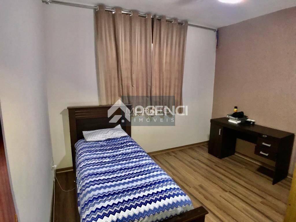 Casa, Cabral, 5 Quartos, 0 Vaga, 1 Suíte