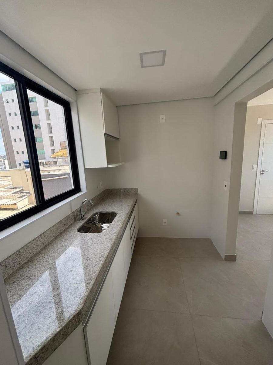 Apartamento, Sagrada Família, 2 Quartos, 2 Vagas