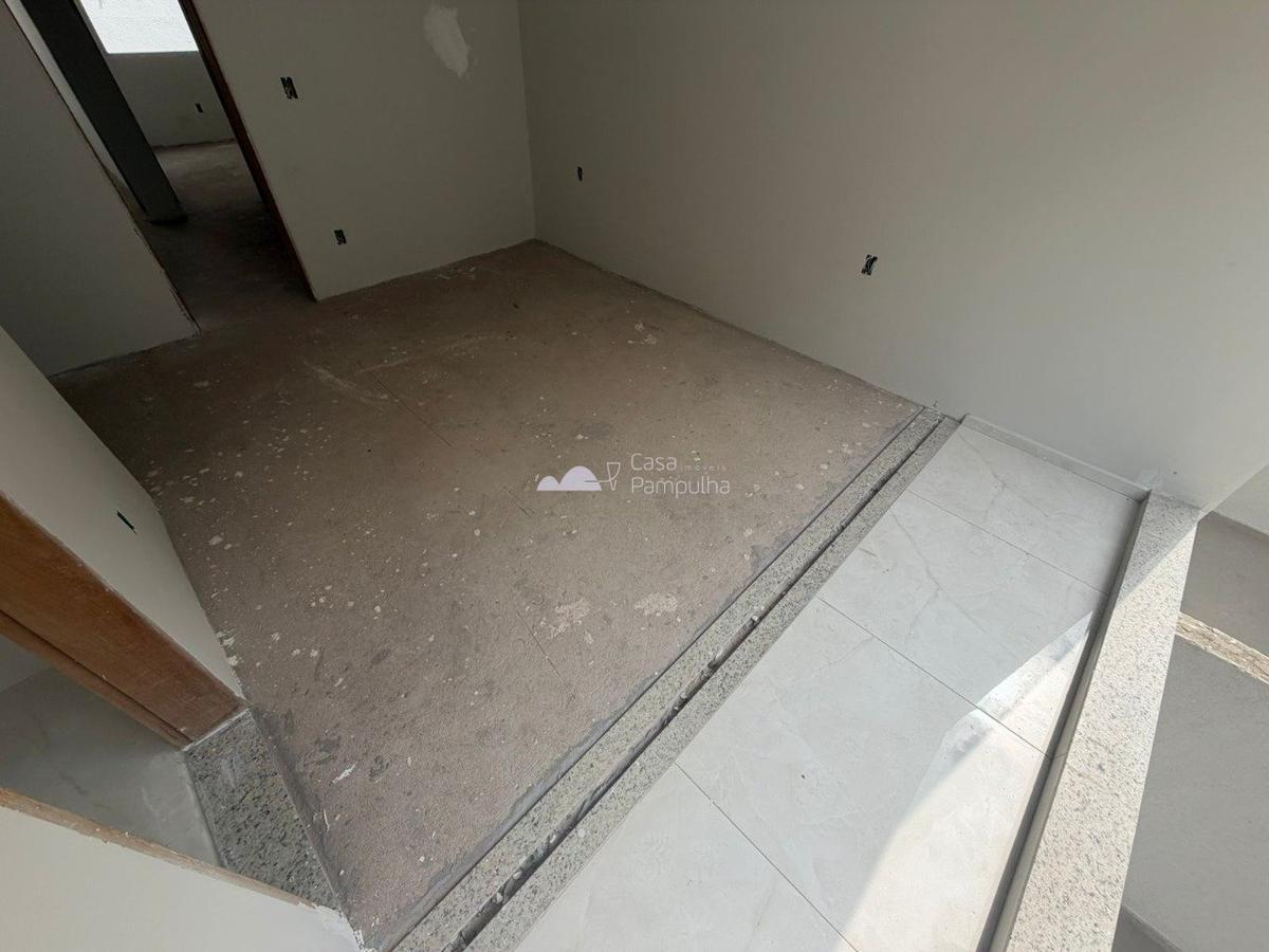 Casa, Santa Mônica, 3 Quartos, 4 Vagas, 1 Suíte