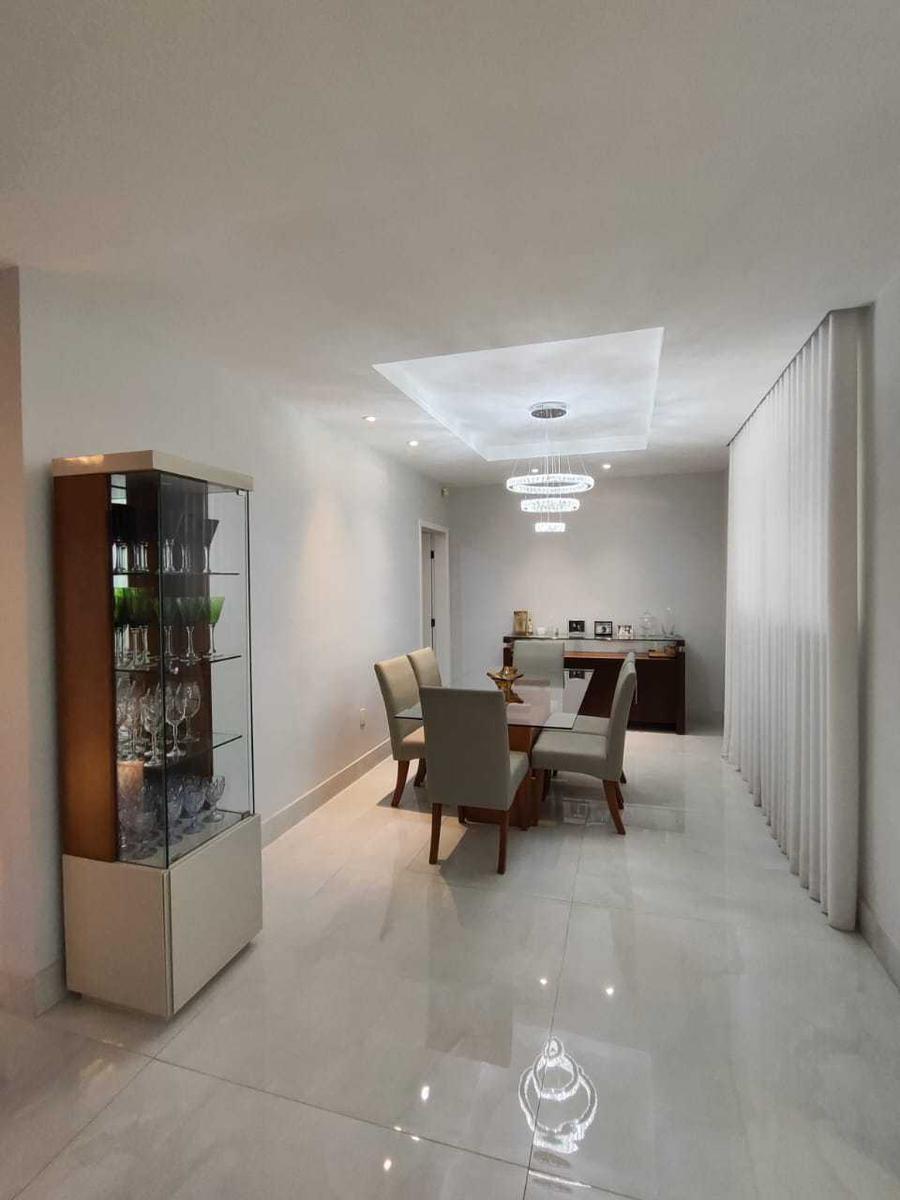 Casa, Castelo, 4 Quartos, 4 Vagas, 1 Suíte