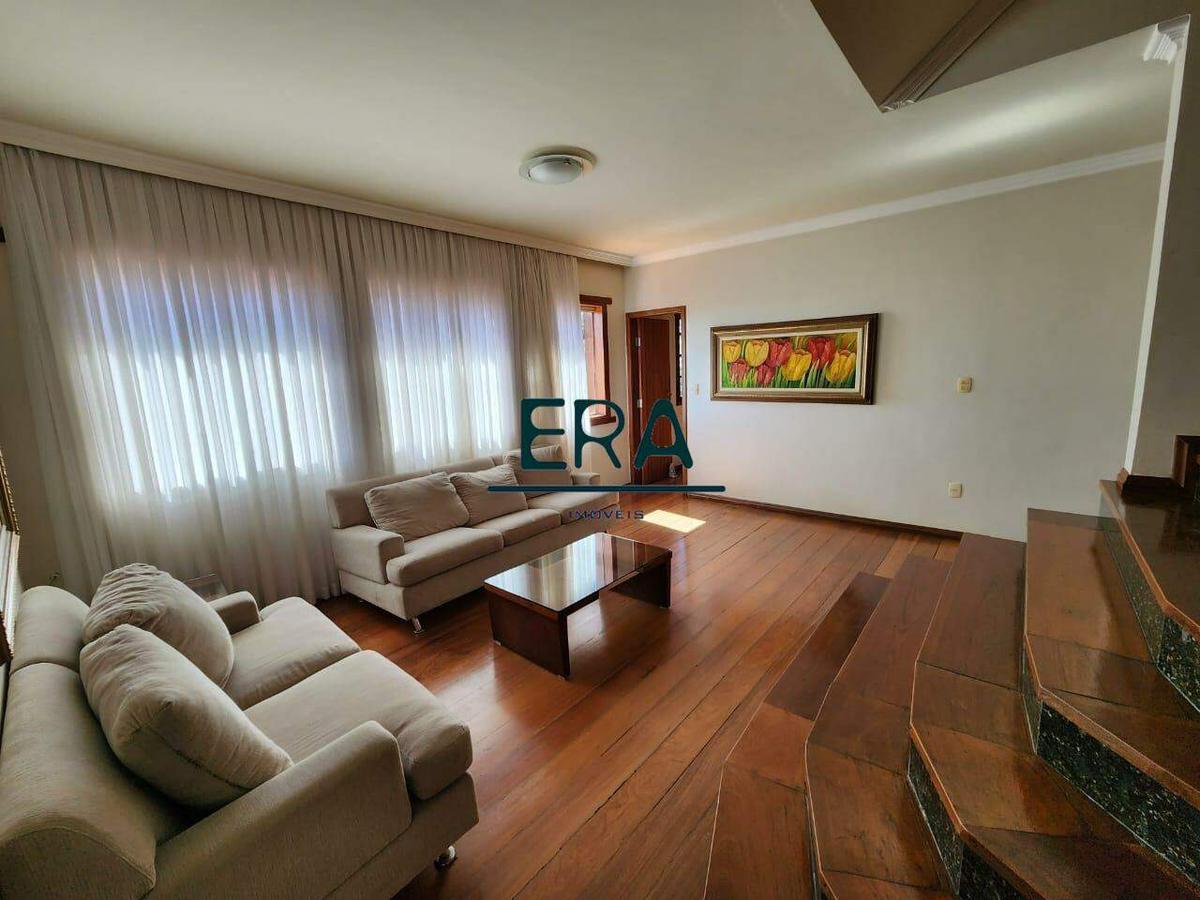 Casa, Santa Lúcia, 5 Quartos, 4 Vagas, 2 Suítes
