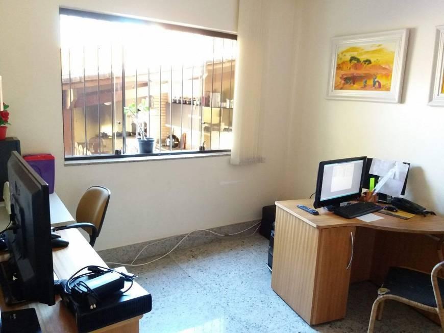 Casa, Colégio Batista, 4 Quartos, 3 Vagas, 2 Suítes