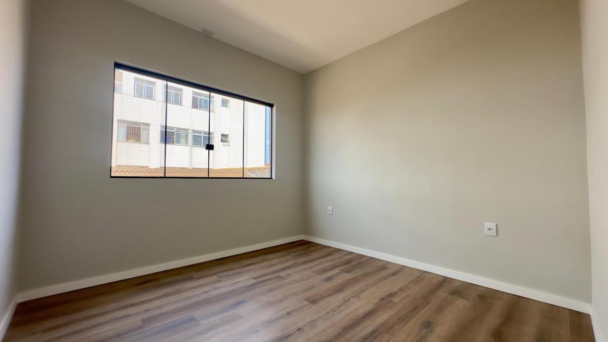 Casa, Heliópolis, 4 Quartos, 3 Vagas, 1 Suíte