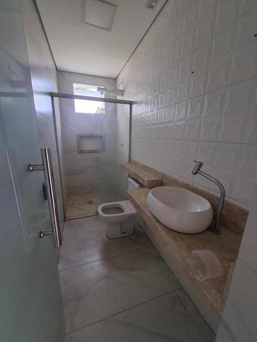 Casa, Cachoeirinha, 5 Quartos, 4 Vagas