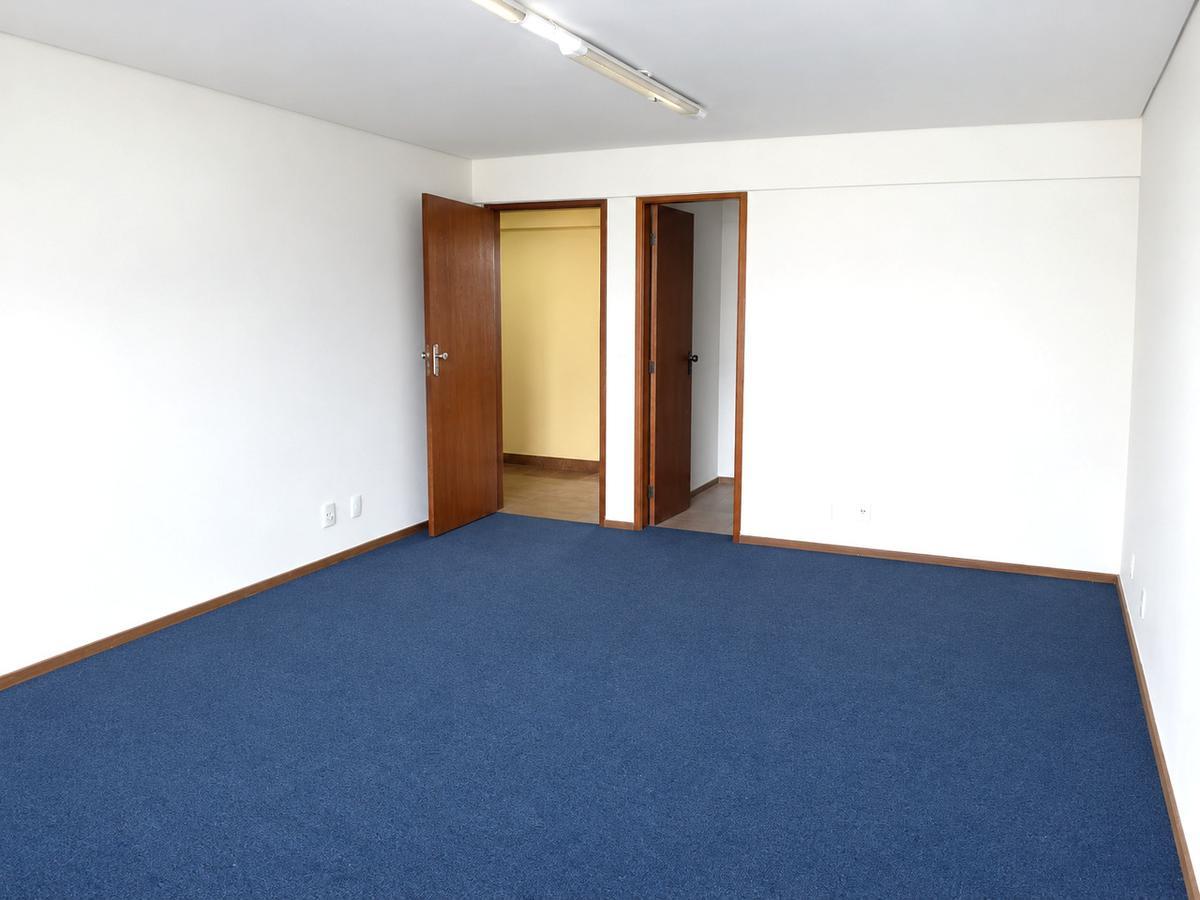 Sala, Barro Preto