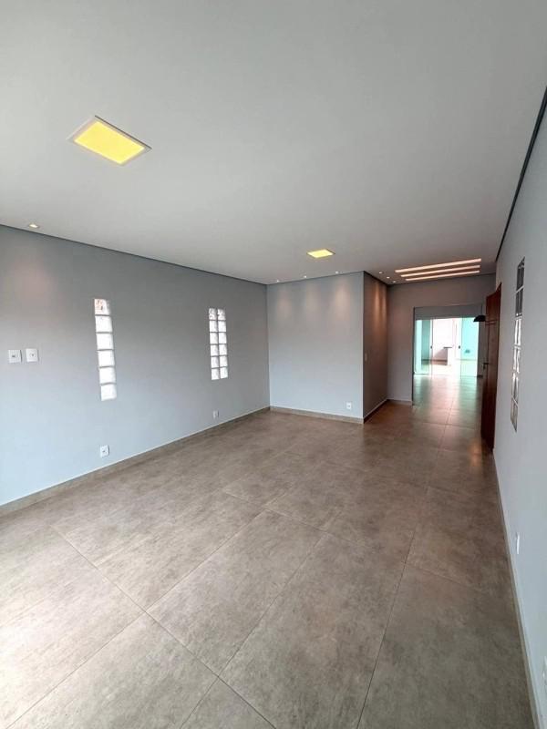 Casa, Vila Paiva, 3 Quartos, 4 Vagas, 2 Suítes