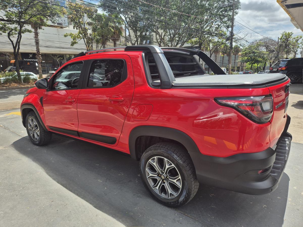 Fiat Strada Volcano 1.3 Flex 8v CD