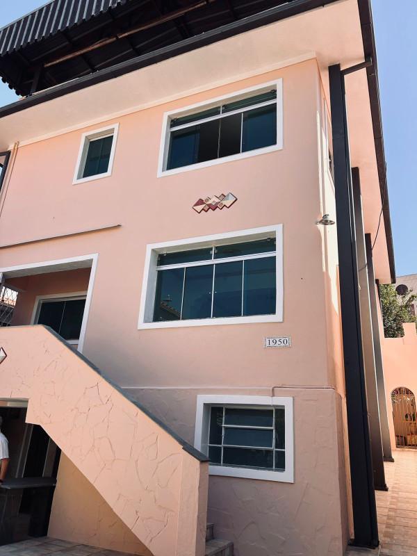 Casa Comercial, Colégio Batista, 4 Quartos, 3 Vagas, 2 Suítes