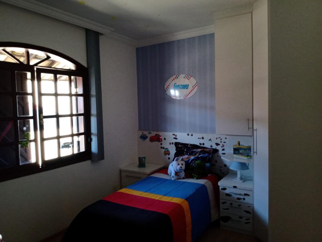 Casa, Fonte Grande, 4 Quartos, 3 Vagas, 1 Suíte