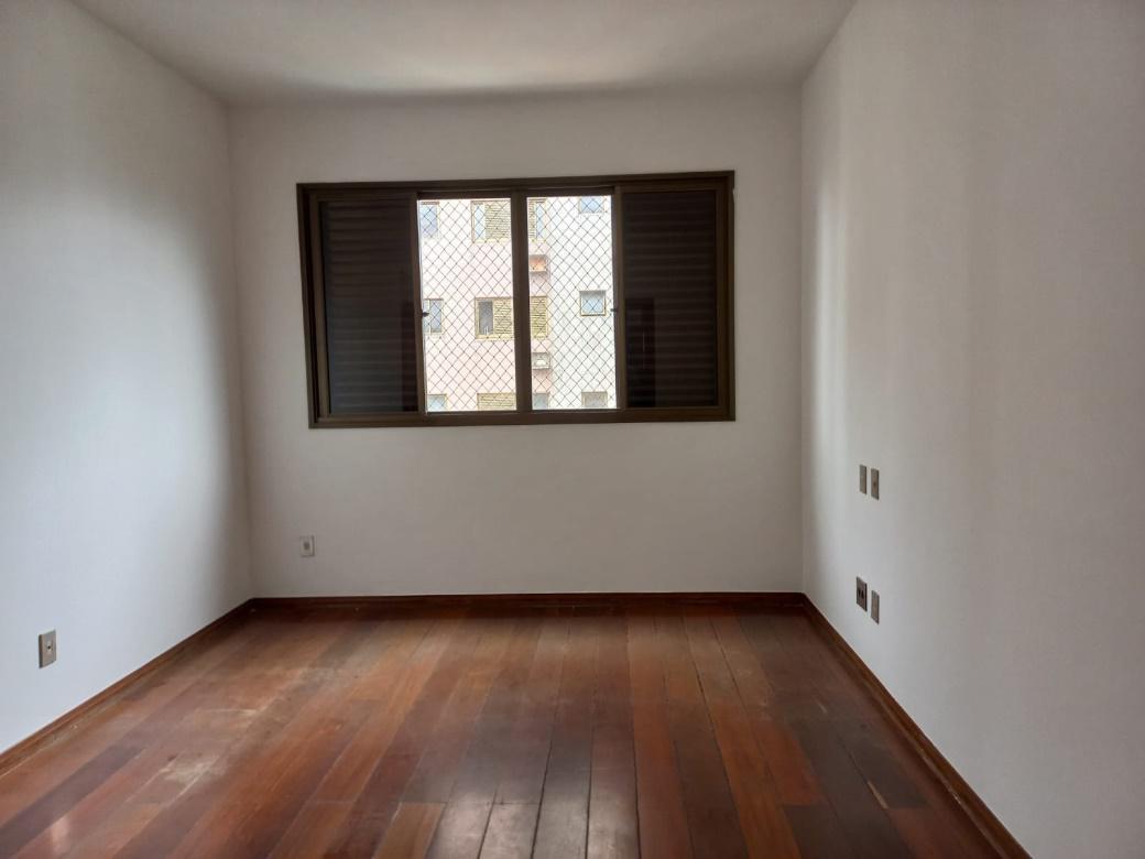 Apartamento, Funcionários, 4 Quartos, 2 Vagas, 1 Suíte