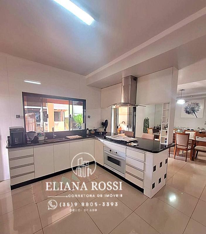 Casa, Centro, 3 Quartos, 3 Vagas, 2 Suítes