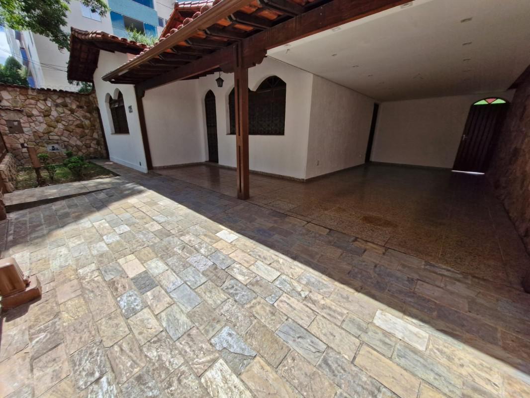 Casa, Castelo, 4 Quartos, 4 Vagas, 1 Suíte