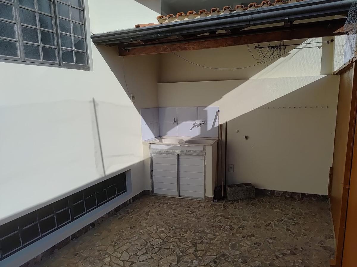 Quitinete, Centro, 1 Quarto, 0 Vaga