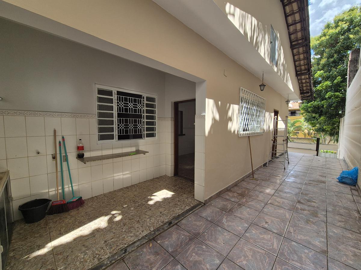 Casa, Nova Gameleira, 4 Quartos, 4 Vagas, 2 Suítes