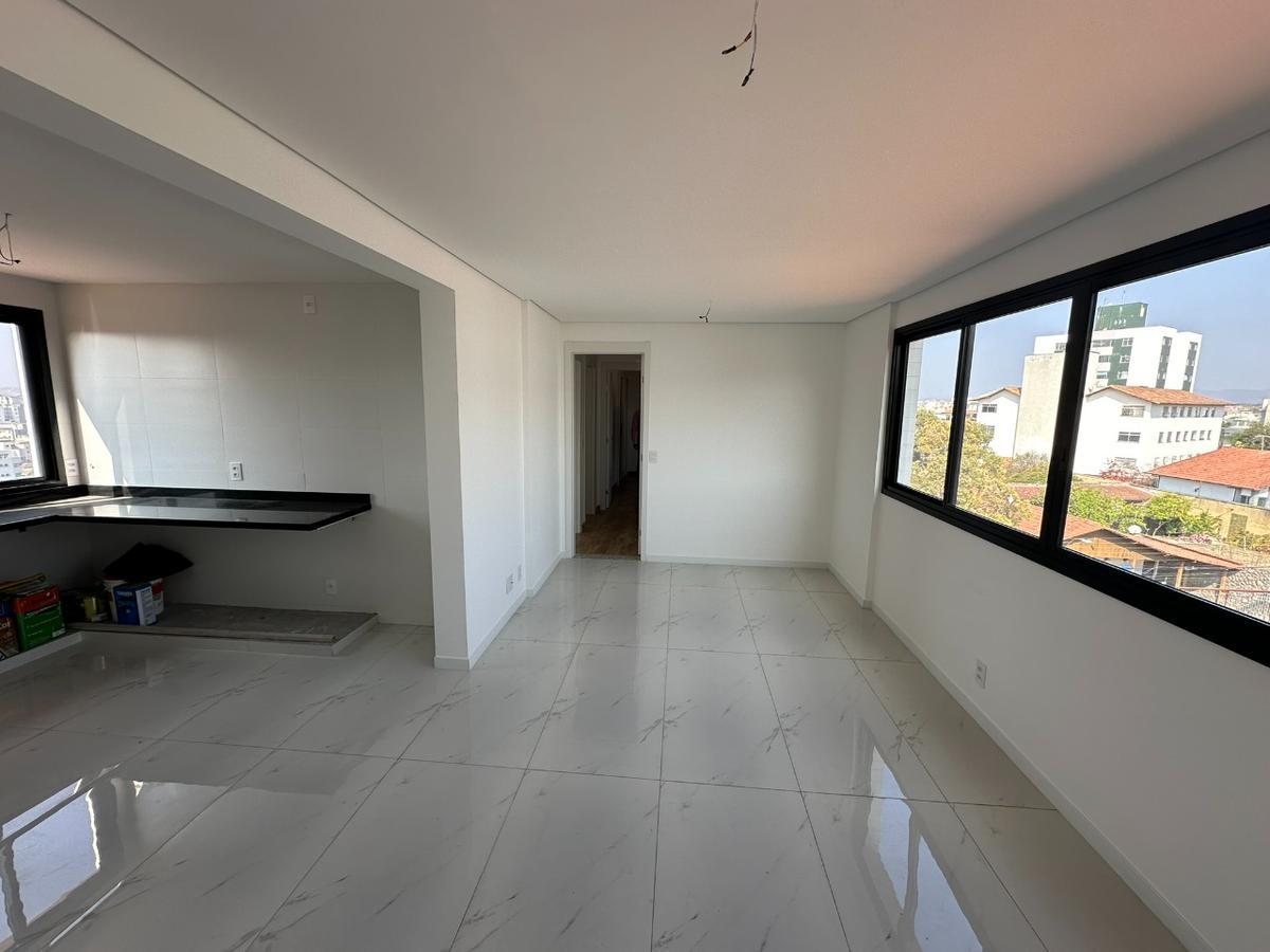 Cobertura, Santa Rosa, 3 Quartos, 2 Vagas, 1 Suíte