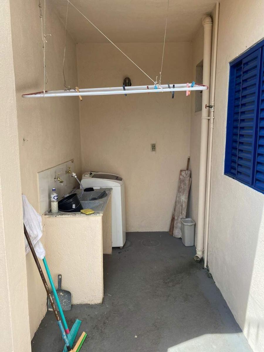 Quitinete, João Pinheiro, 1 Quarto, 0 Vaga