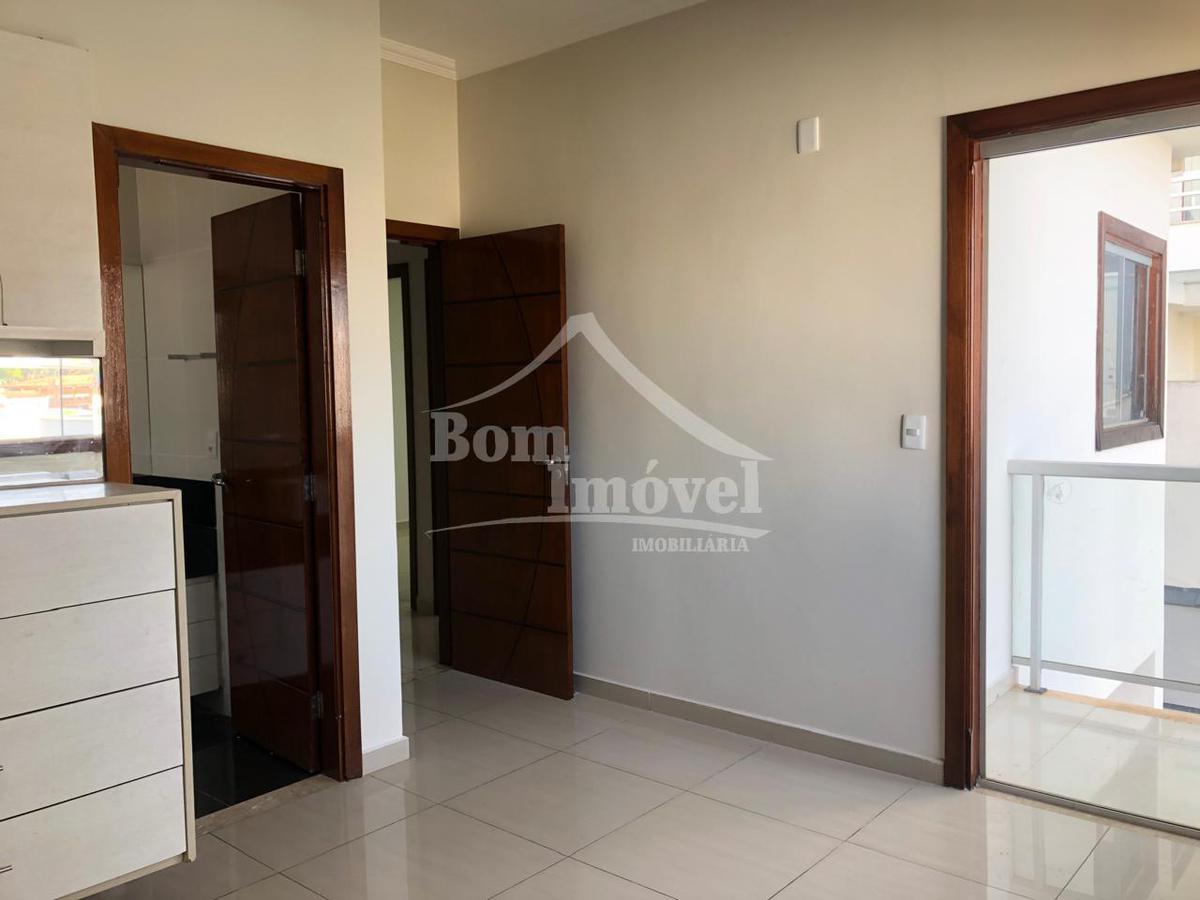 Casa, Centro, 2 Quartos, 2 Vagas, 1 Suíte