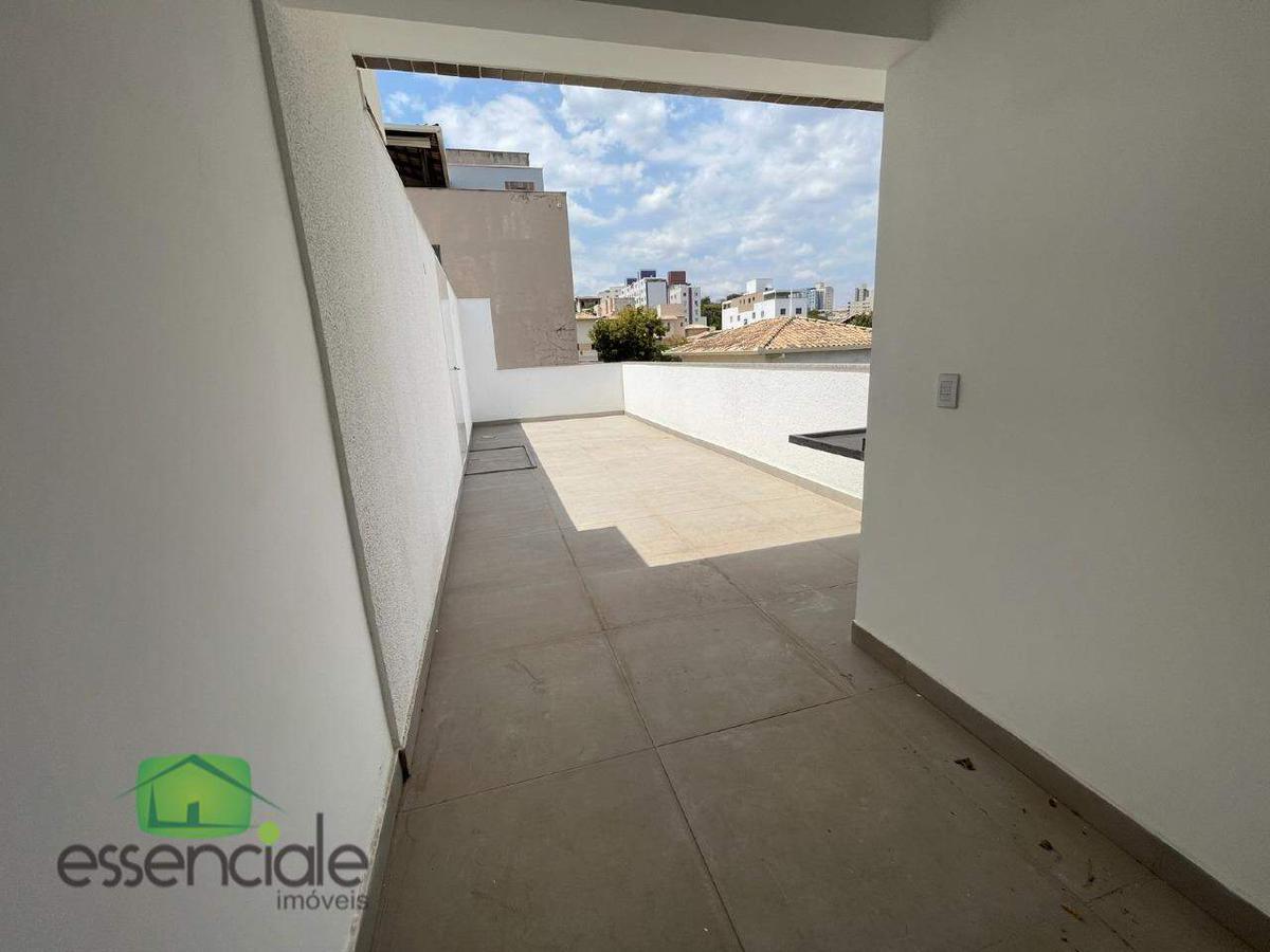 Cobertura, Europa, 2 Quartos, 2 Vagas, 1 Suíte