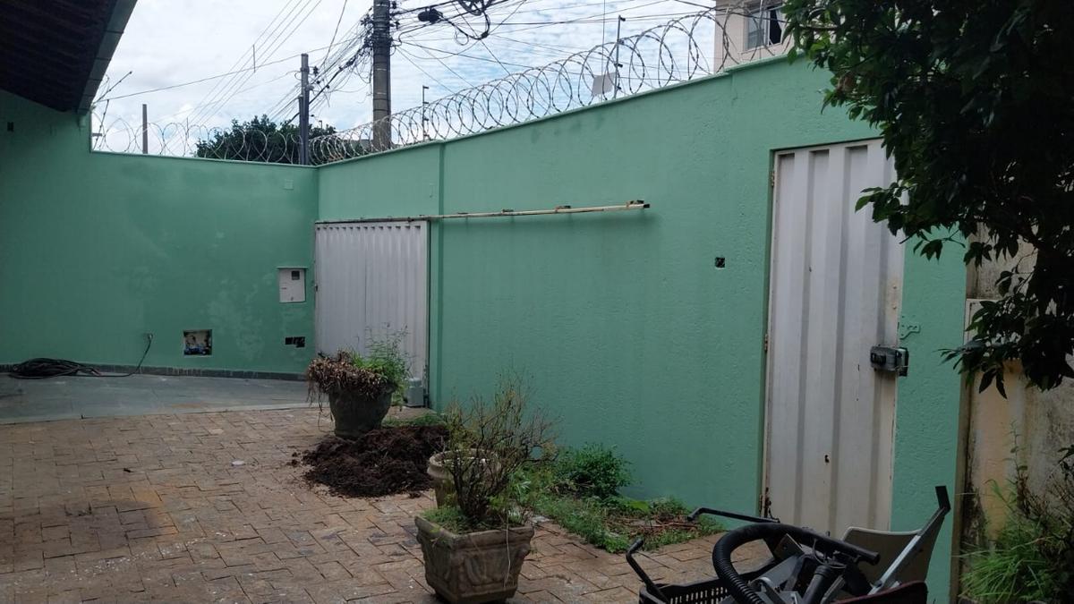 Casa, Nova Granada, 4 Quartos, 2 Vagas, 1 Suíte