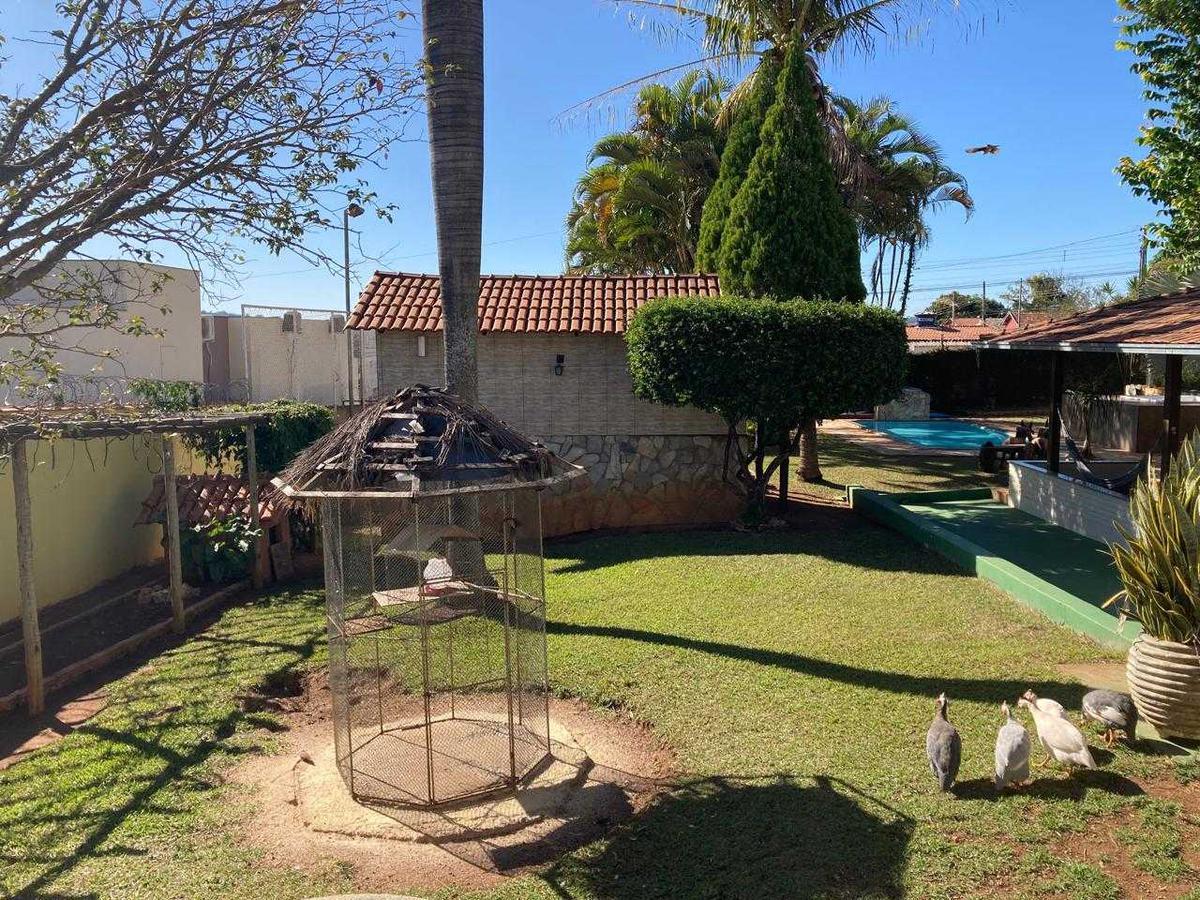 Casa, Centro, 4 Quartos, 6 Vagas, 1 Suíte