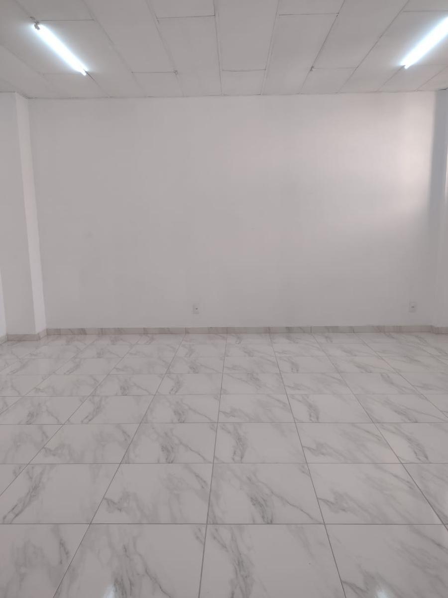 Sala, Barro Preto, 0 Quarto, 0 Vaga