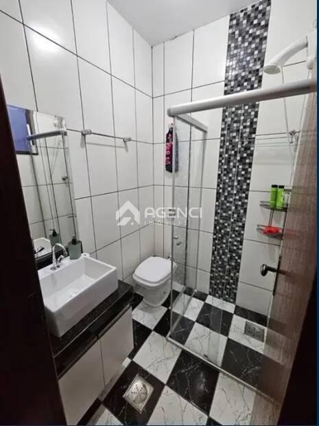 Casa, Cabral, 3 Quartos, 0 Vaga, 1 Suíte