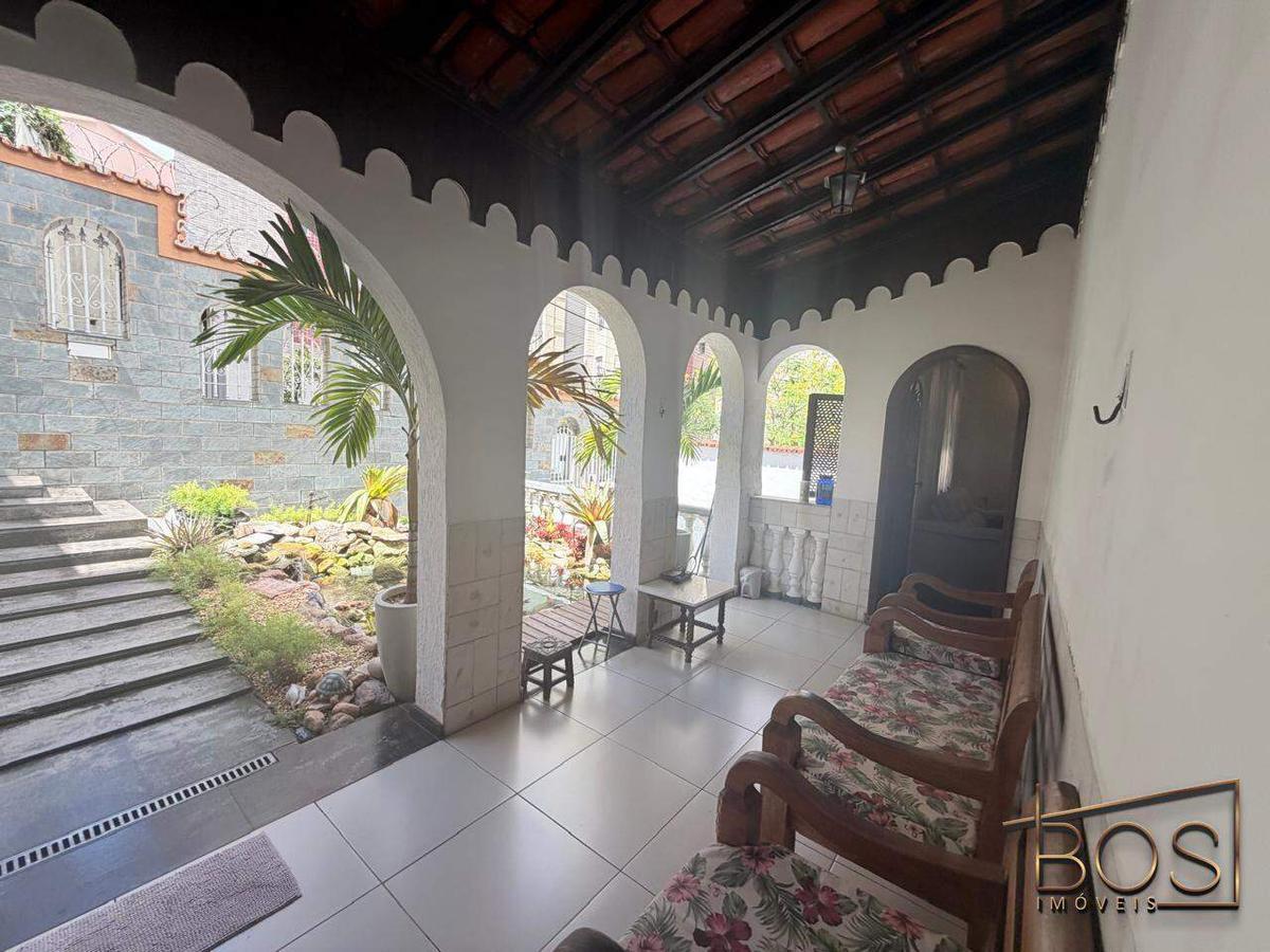 Casa, Nova Floresta, 9 Quartos, 3 Vagas, 1 Suíte