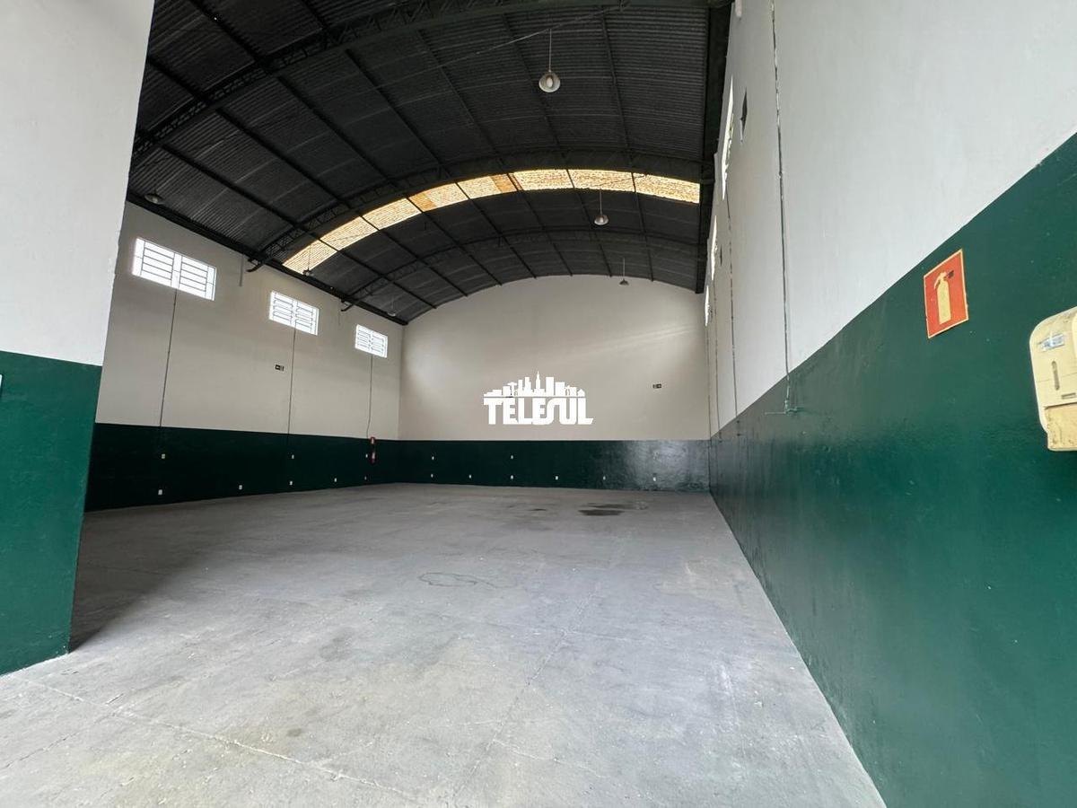 Galpão, Rezende, 0 Quarto, 0 Vaga