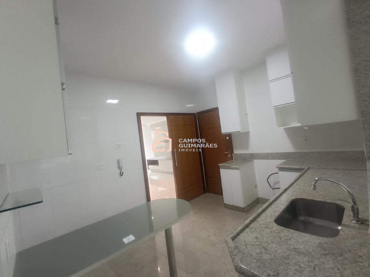 Apartamento, Barreiro, 3 Quartos, 3 Vagas, 1 Suíte