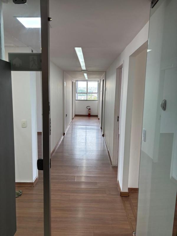 Sala, Barro Preto, 0 Quarto, 5 Vagas