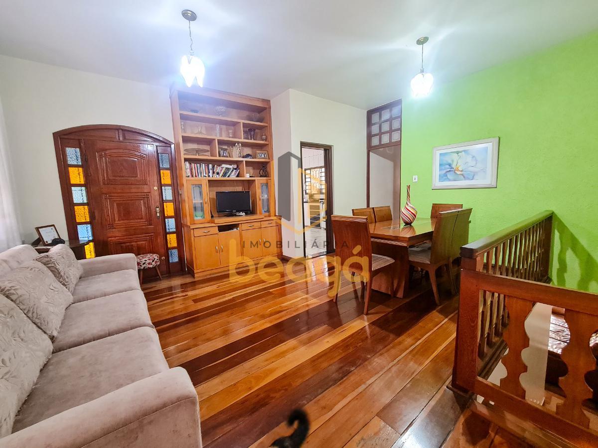Casa, Santa Mônica, 3 Quartos, 2 Vagas, 2 Suítes