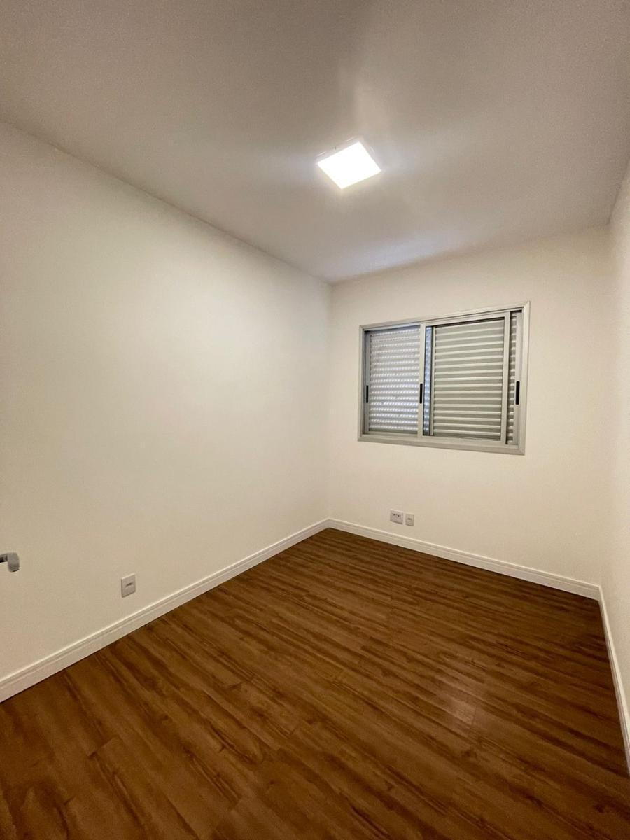 Apartamento, Sagrada Família, 3 Quartos, 2 Vagas, 1 Suíte