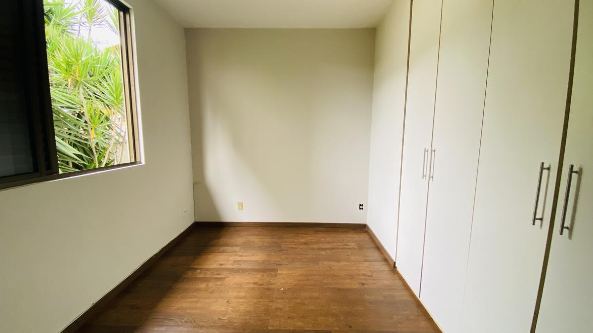 Casa, Castelo, 4 Quartos, 2 Vagas, 2 Suítes