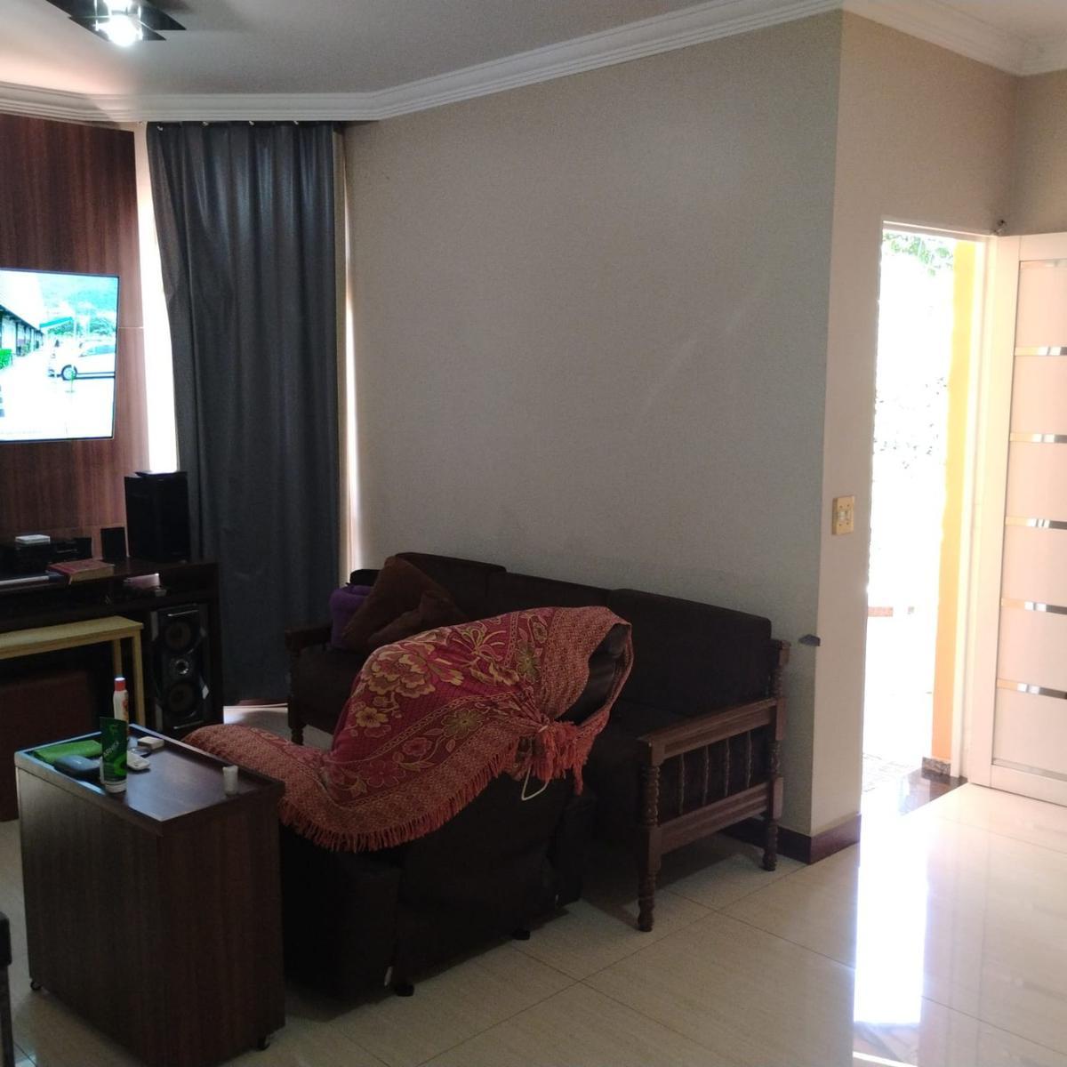 Casa, Castelo, 4 Quartos, 4 Vagas, 1 Suíte