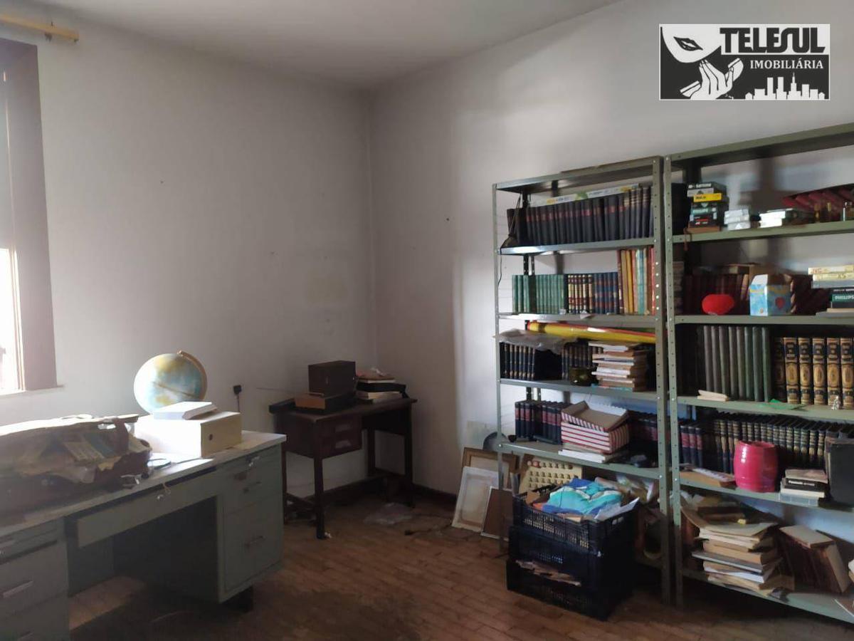 Casa, Centro, 4 Quartos, 0 Vaga, 1 Suíte