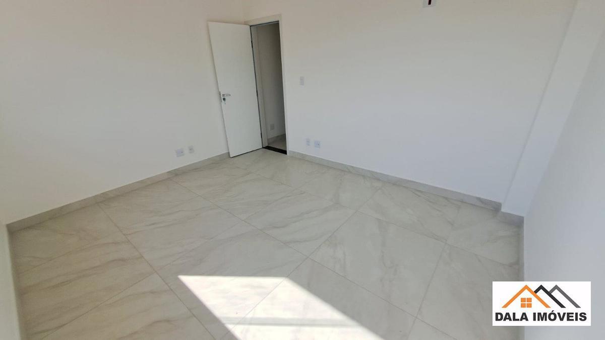 Casa, Santa Branca, 3 Quartos, 2 Vagas, 1 Suíte