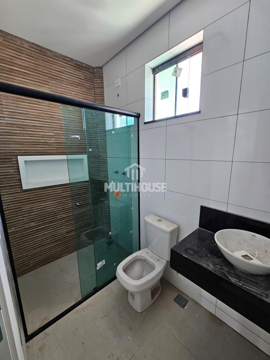 Casa, Santa Branca, 3 Quartos, 2 Vagas, 1 Suíte
