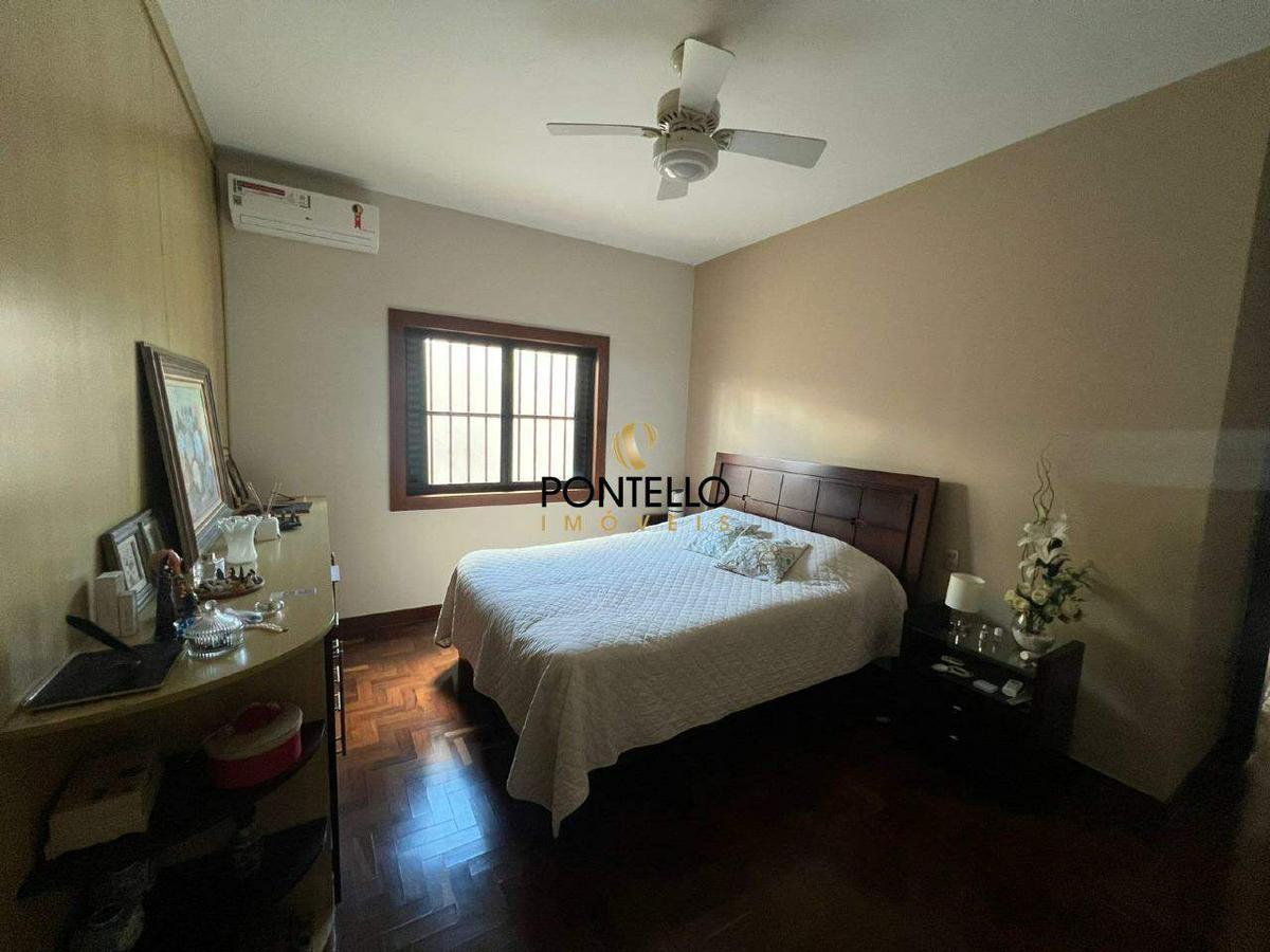 Casa, Santa Rita de Cássia, 8 Quartos, 4 Vagas, 2 Suítes