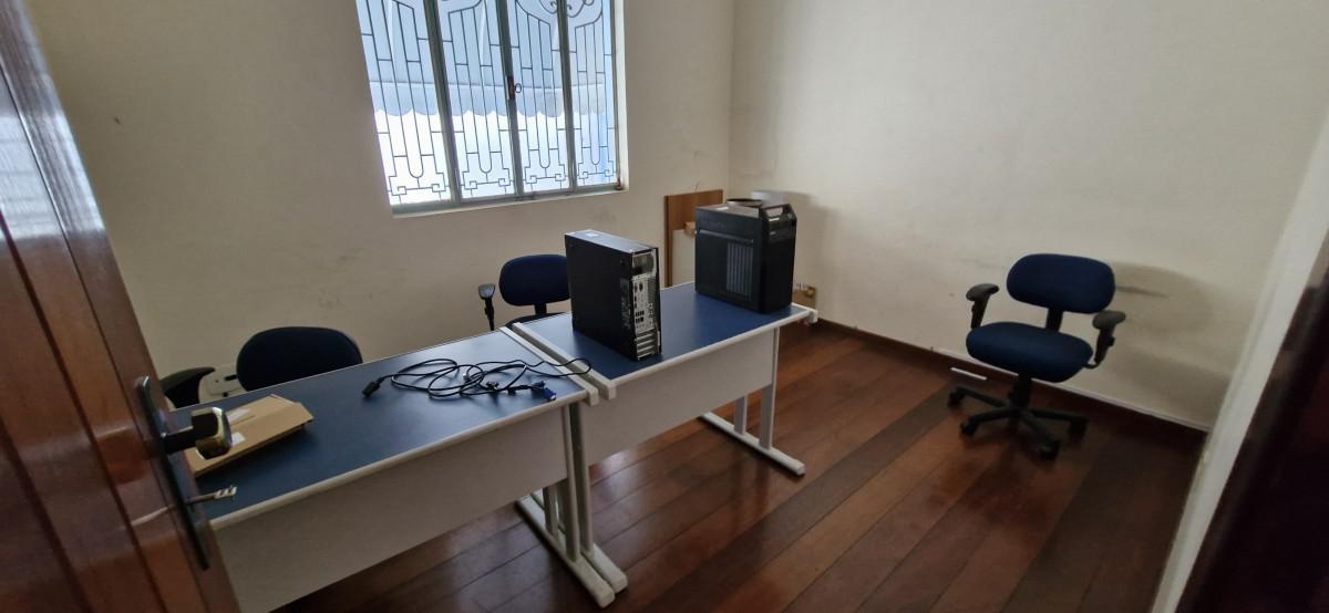 Casa, Concórdia, 10 Quartos, 8 Vagas, 1 Suíte