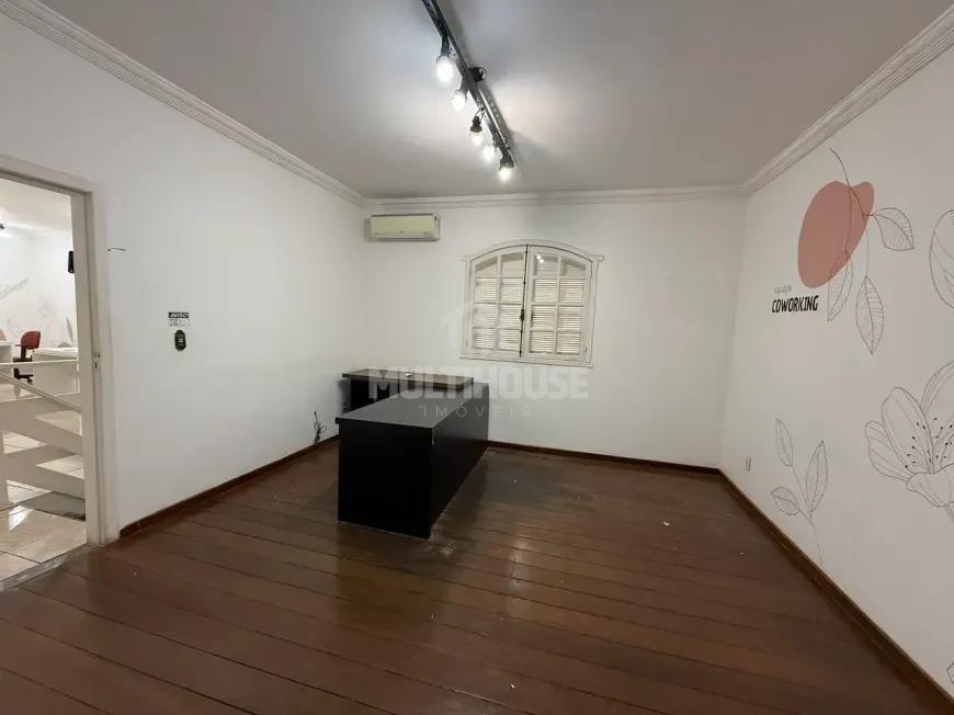 Casa, Itapoã, 4 Quartos, 3 Vagas, 5 Suítes